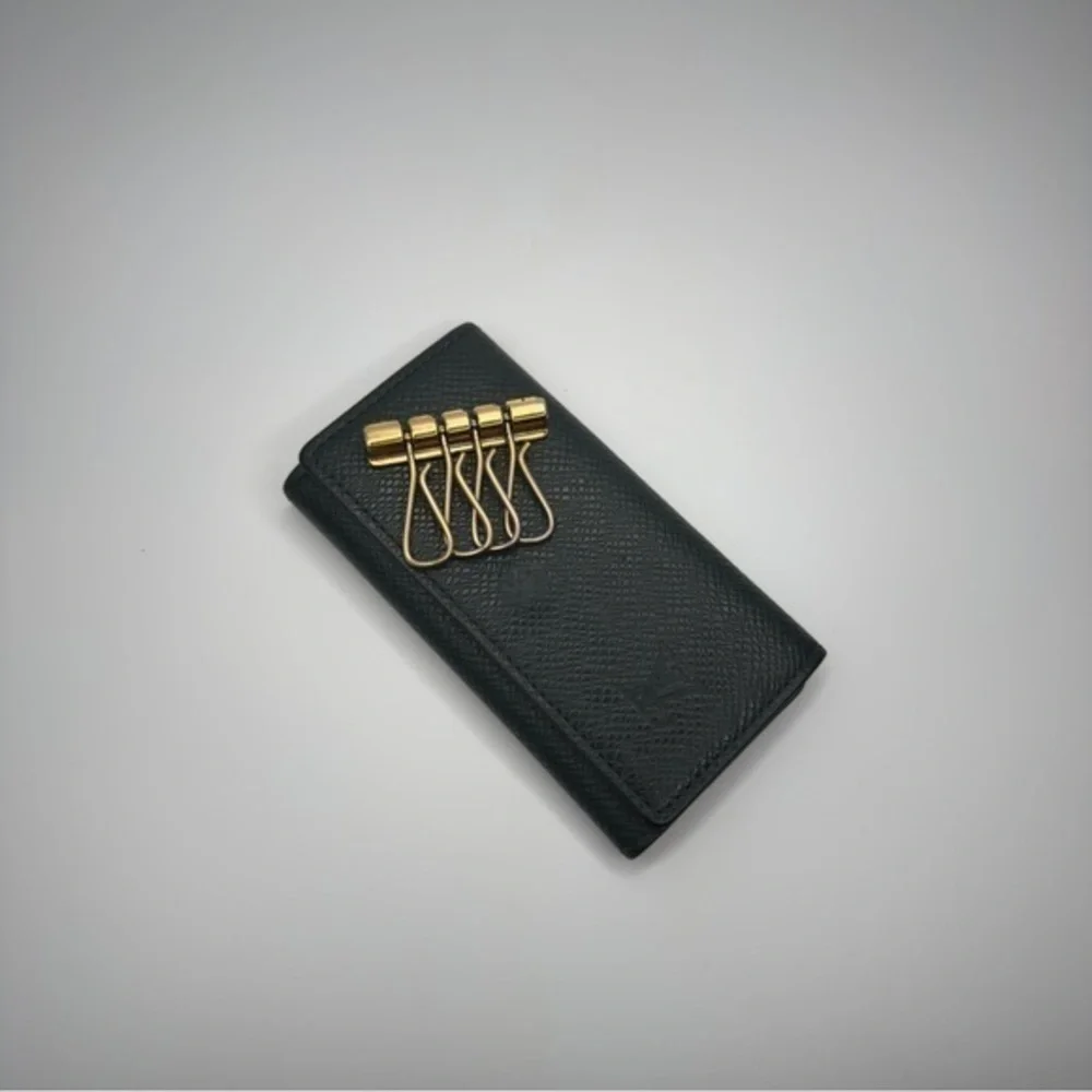 Louis Vuitton Vintage 4 Key Holder/Wallet | Taiga Green Leather | Unisex |